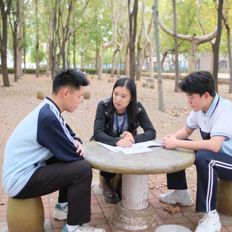 以行践言，不负韶华——青岛兴华汽车工程学校“优秀班主任”徐金秋老师