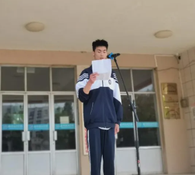 珍惜生命，预防溺水——青岛兴华汽车工程学校第14周升旗仪式